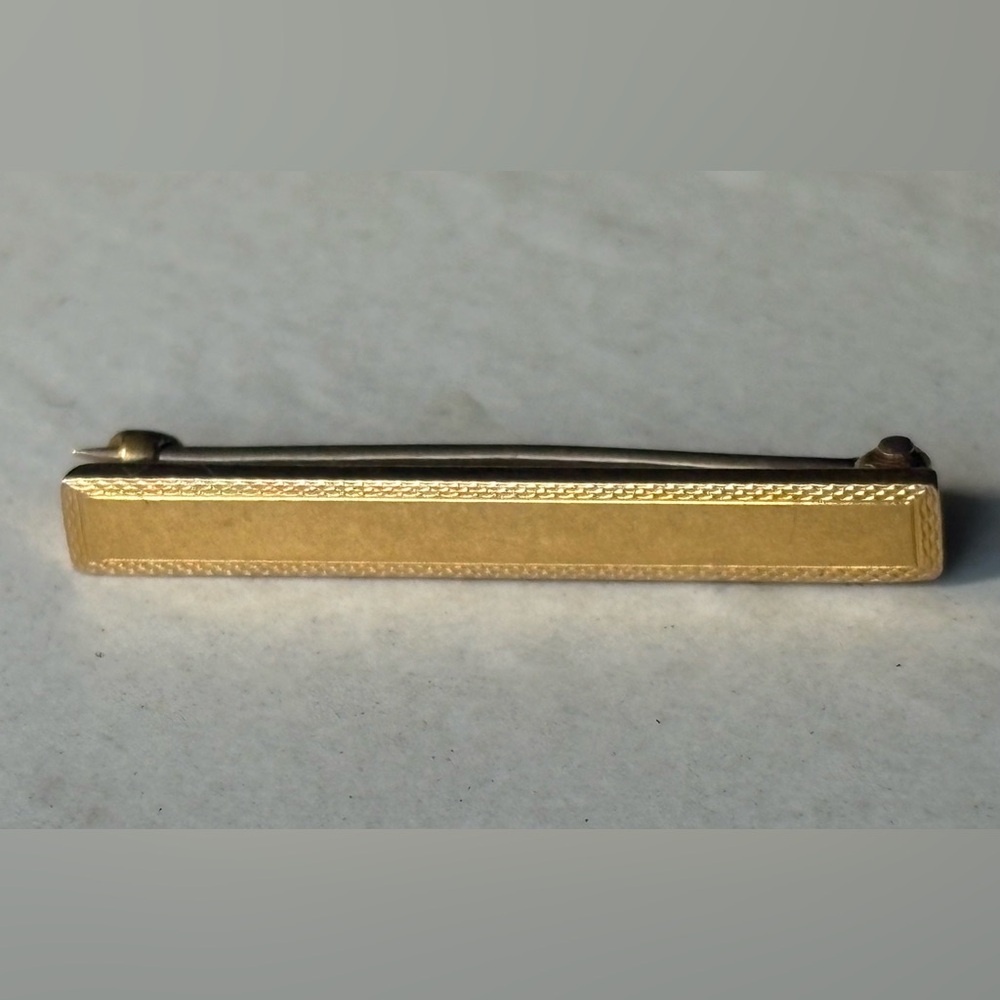 14k Gold Vintage Small Pin